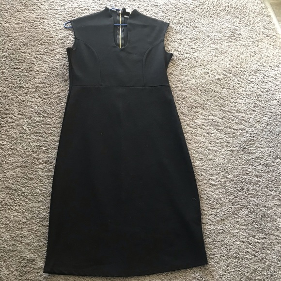 Dress - Picture 2 of 4